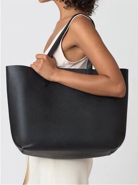 Cuyana Classic Structured Leather Tote Black